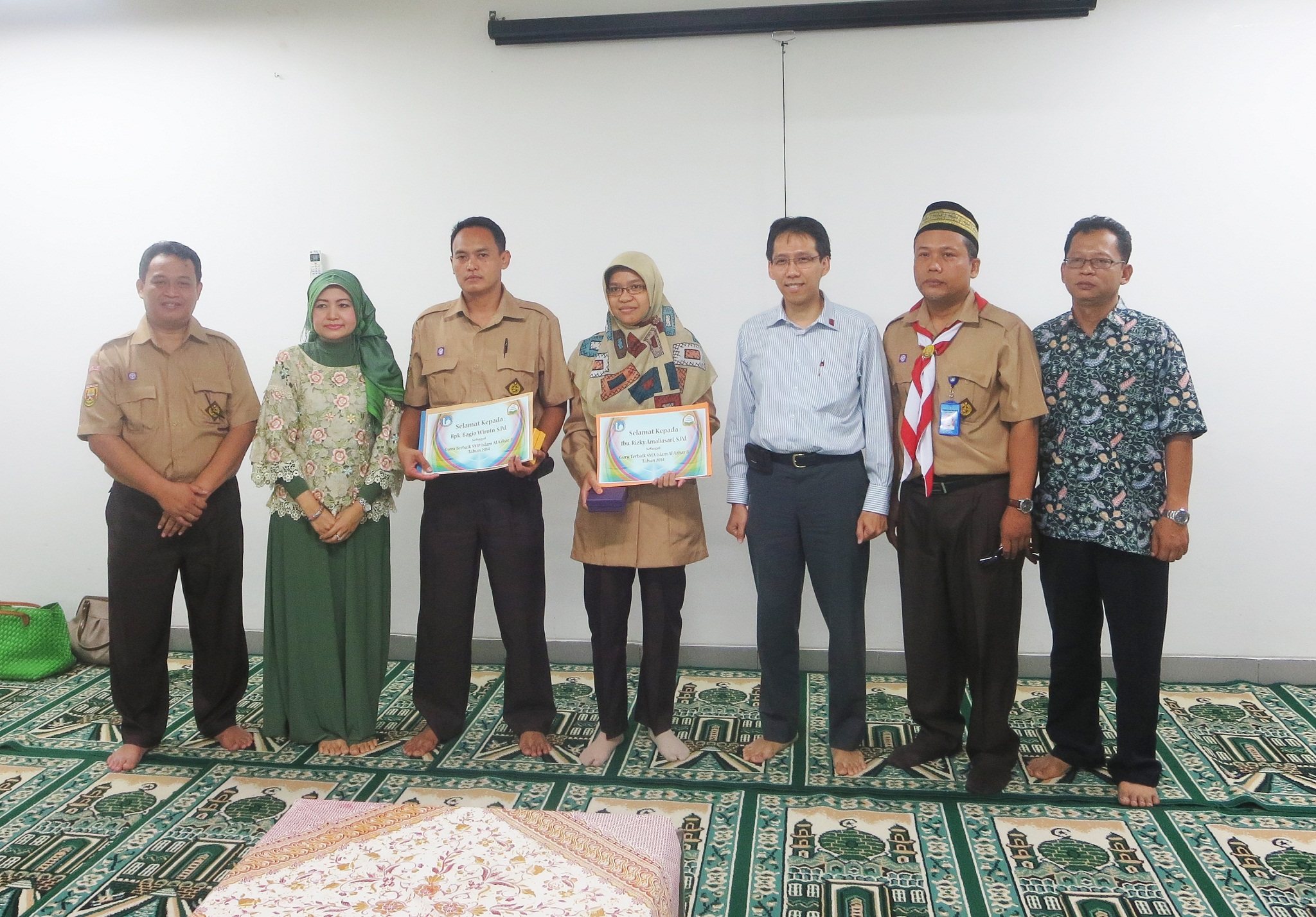 Penghargaan Guru Terbaik SMP Islam Al-Azhar 31 Periode 2014